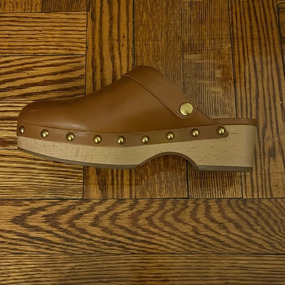 J. Crew Studded Camel Leather Convertible Wooden Clogs - Picture 6 of 12